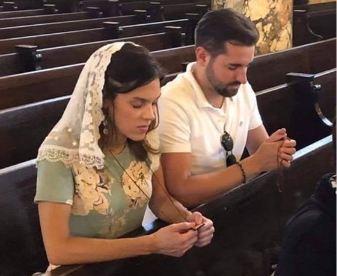 esposos orando